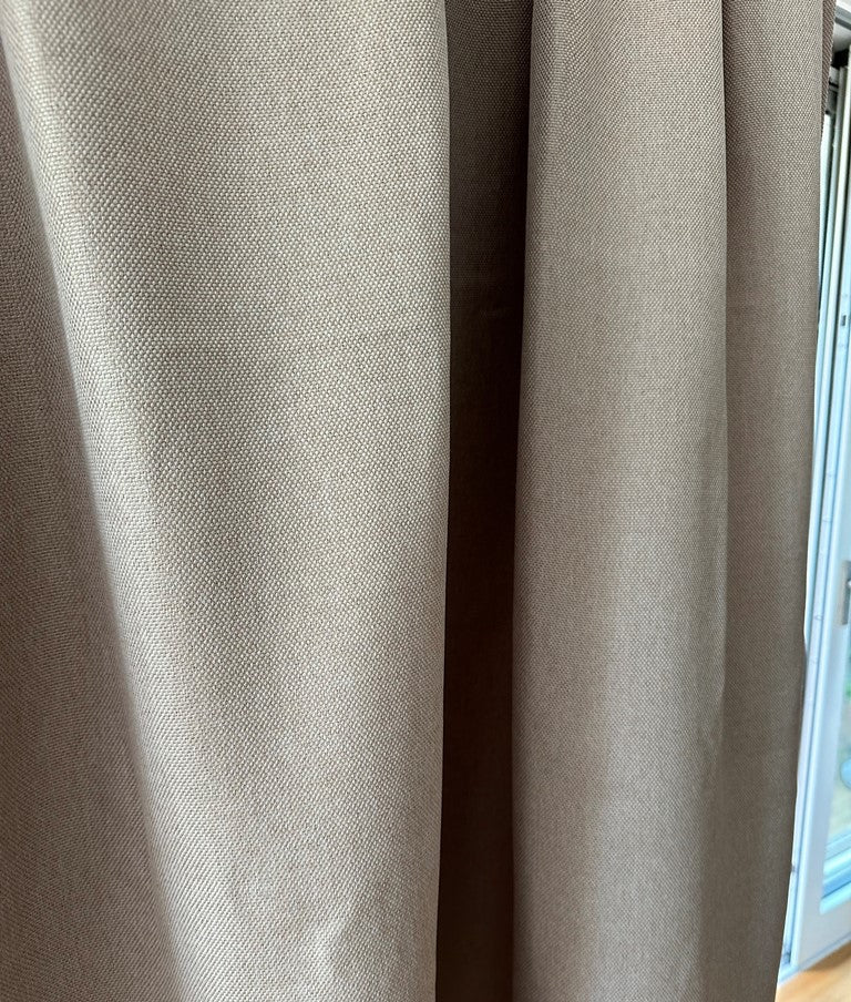 Curtain de dégoût Camel Mira
