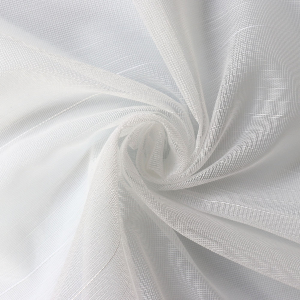 Vue détaillée du rideau de jour FREDDIE – structure en tissu transparent avec fil à effet fin
