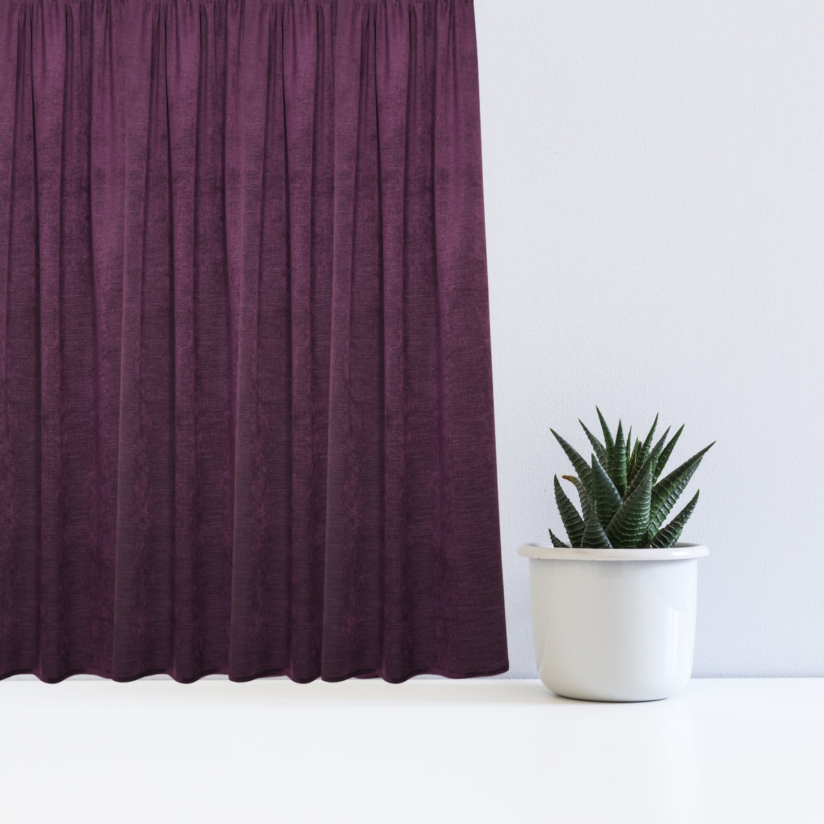 Rideau de nuit violet Yeti